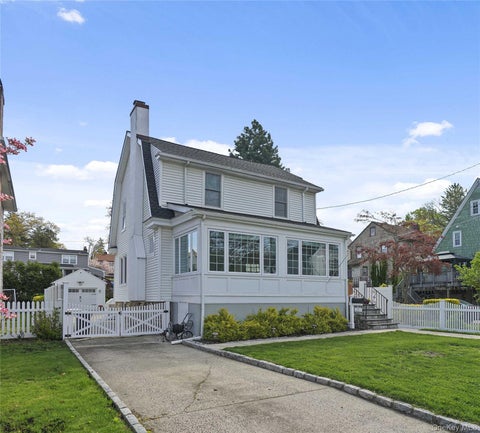 Homes For Sale - 11 Westwood Avenue<br/> New Rochelle, NY 10801