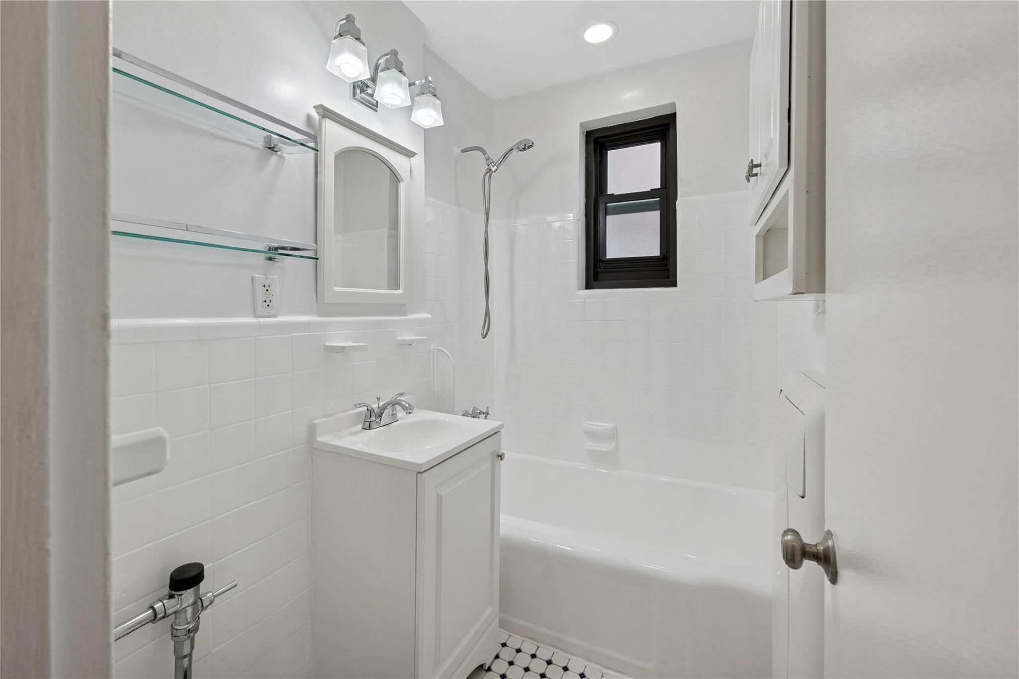212-03 75th Avenue #5A, Bayside, New York image 10