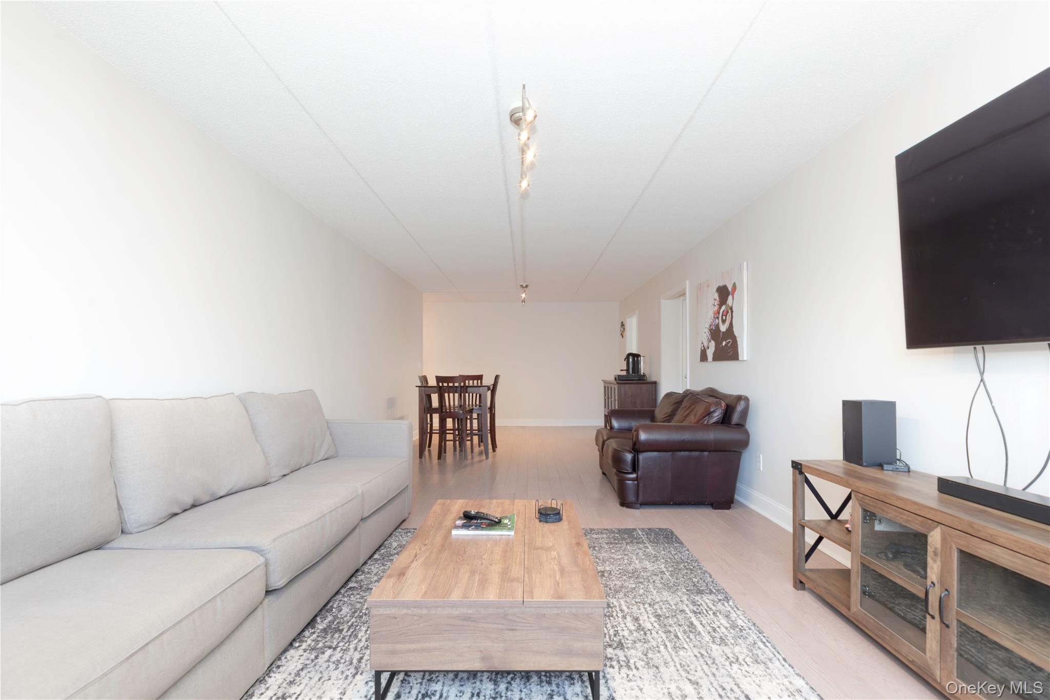 4 Consulate Drive 3D