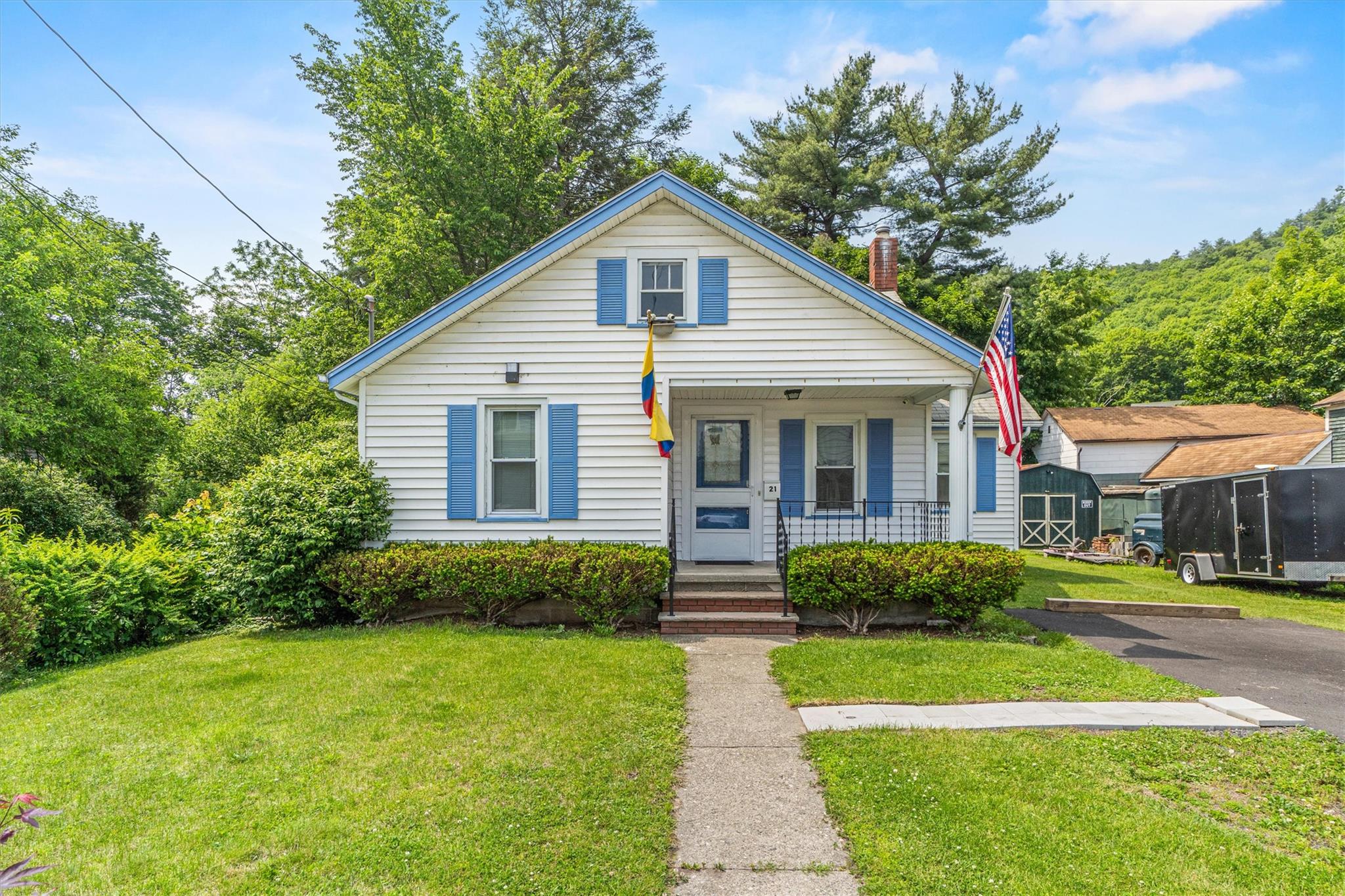 21 Delaware Street, Port Jervis, New York image 1