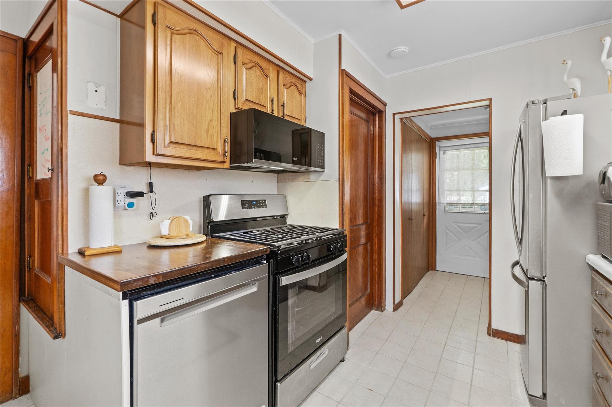 21 Delaware Street, Port Jervis, New York image 9