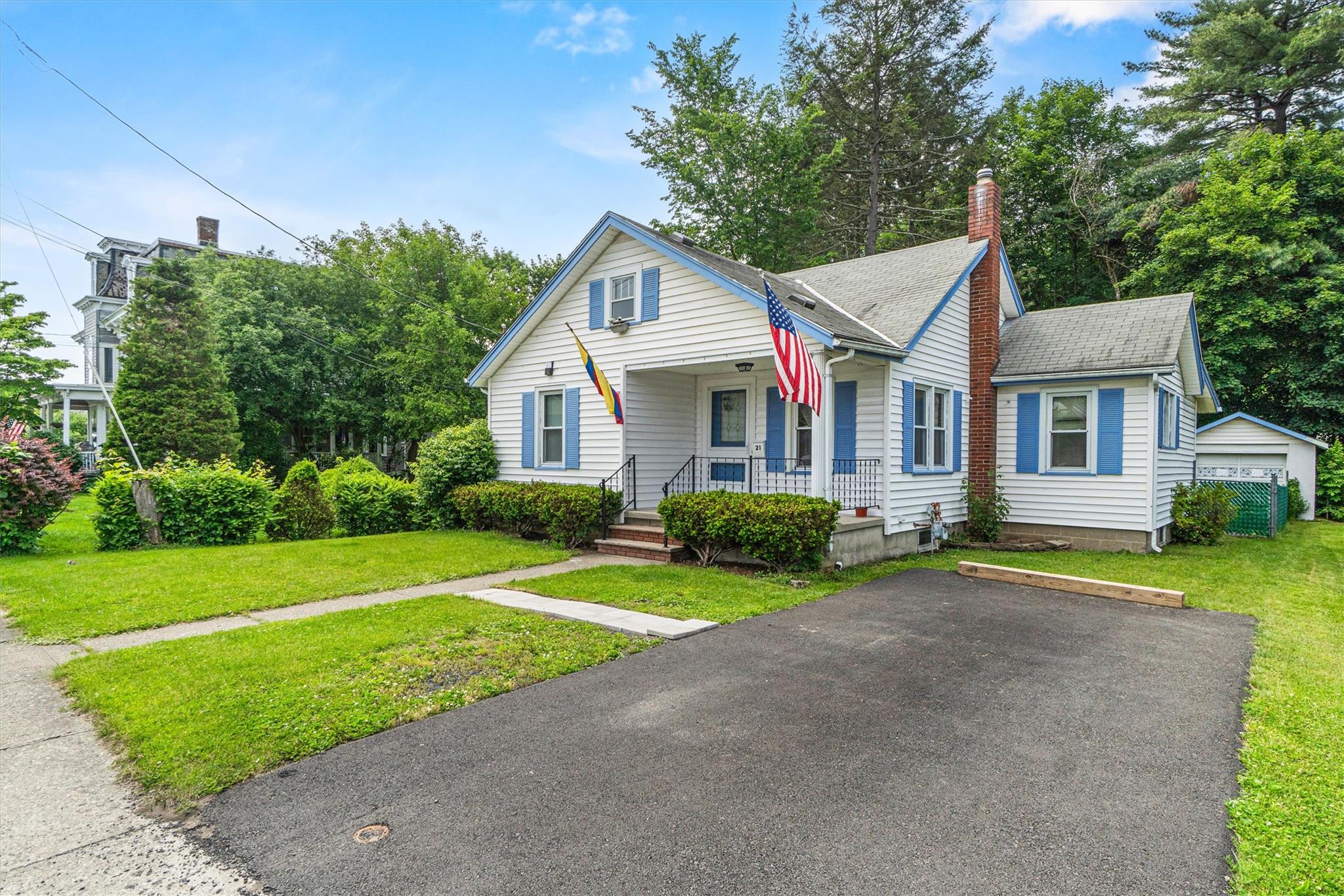 21 Delaware Street, Port Jervis, New York image 2