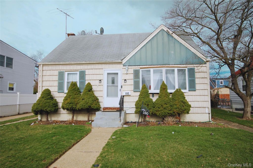 Photo of 180 Stone Street, Elmont, NY 11003 (MLS # 977980)