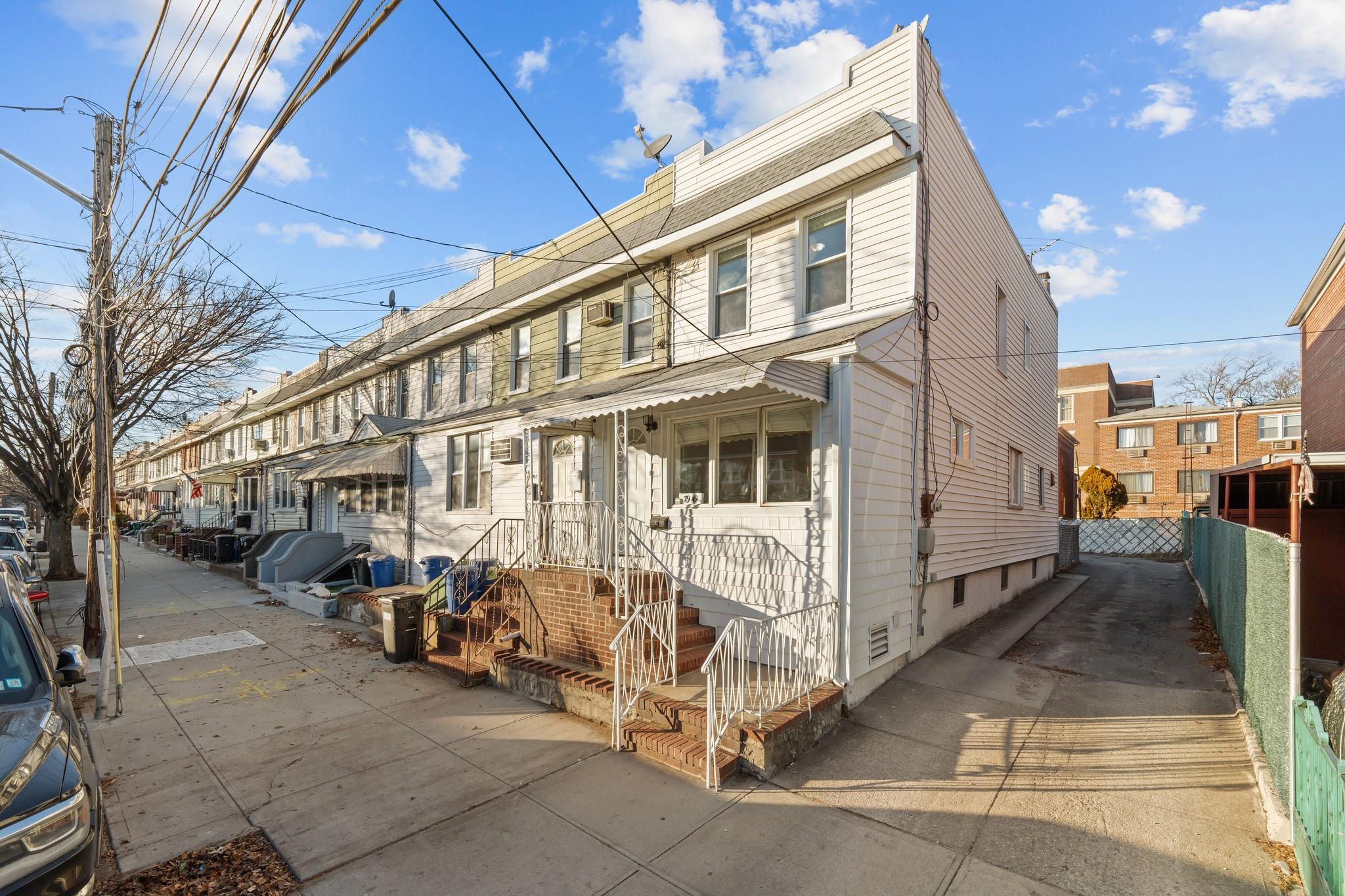 79-49 68th Road, Middle Village, New York image 1