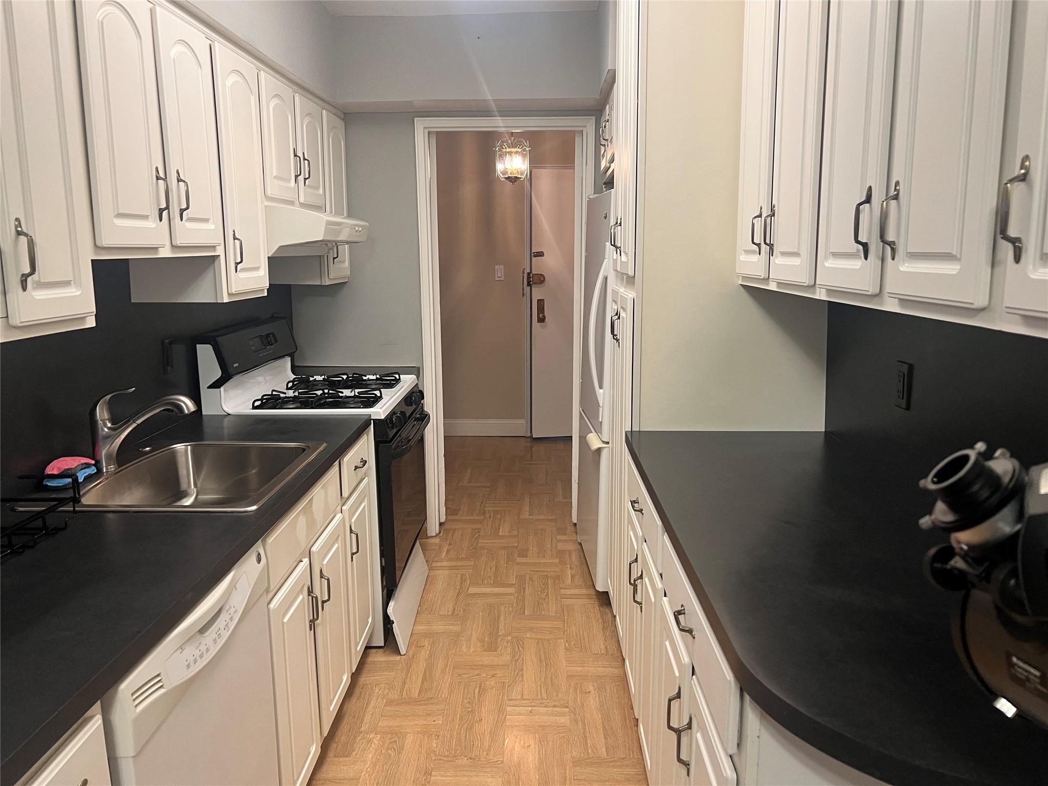 60 Hempstead Avenue #1J, Lynbrook, New York image 2