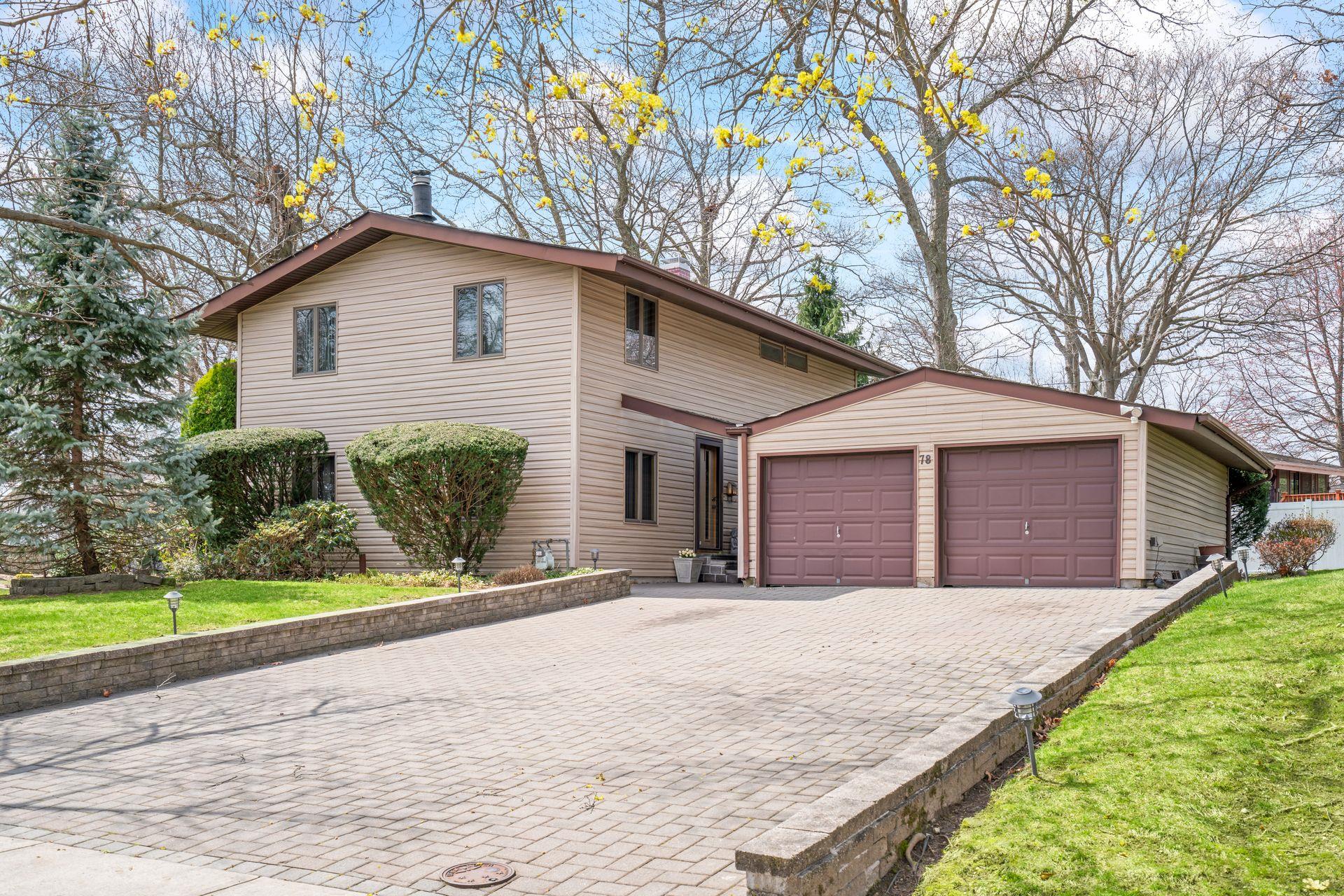 Property for Sale at Shinbone Lane, Commack, Hamptons, NY - Bedrooms: 4 
Bathrooms: 3  - $699,000