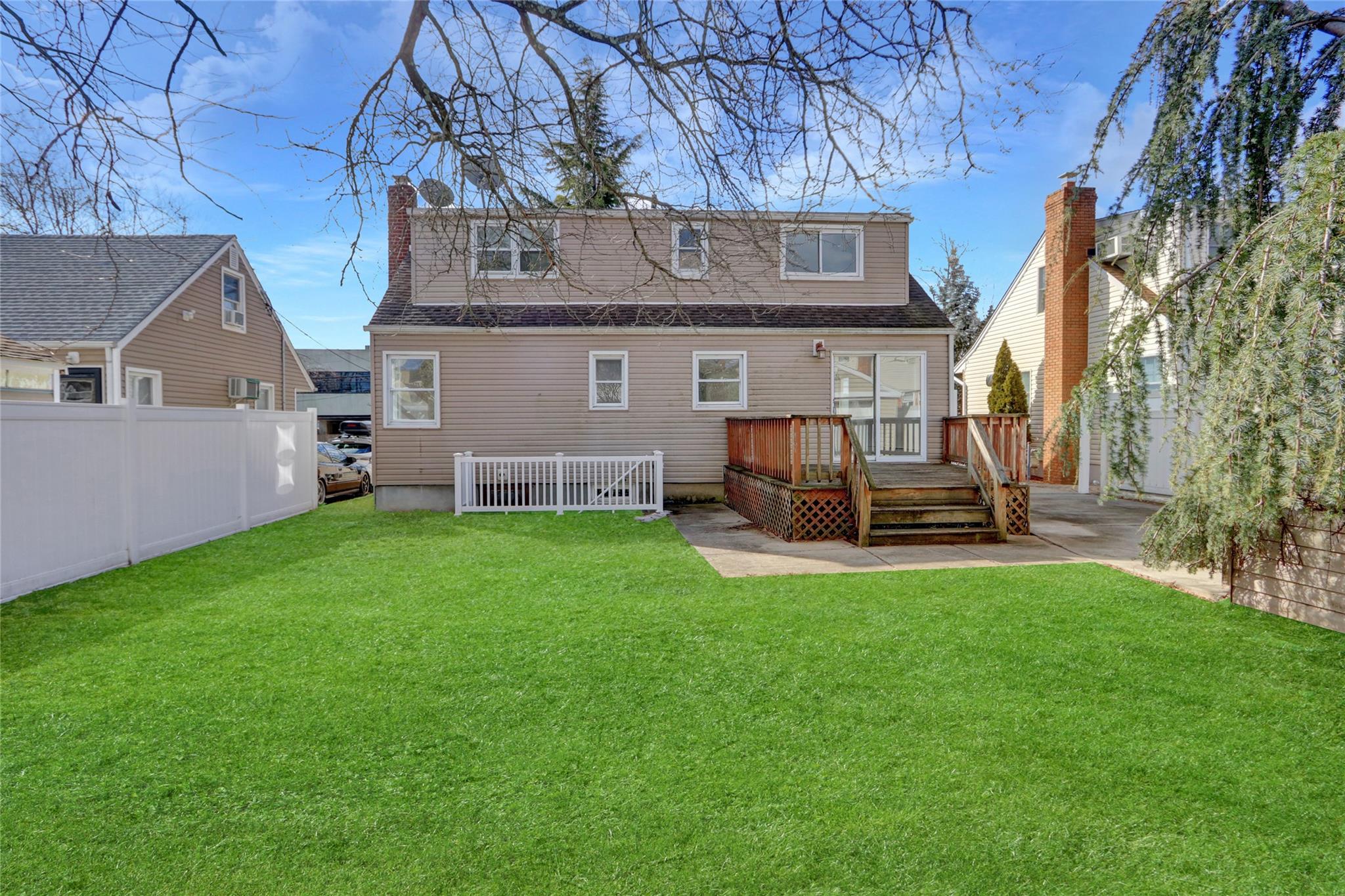 1139 Slabey Avenue, Valley Stream, New York image 25