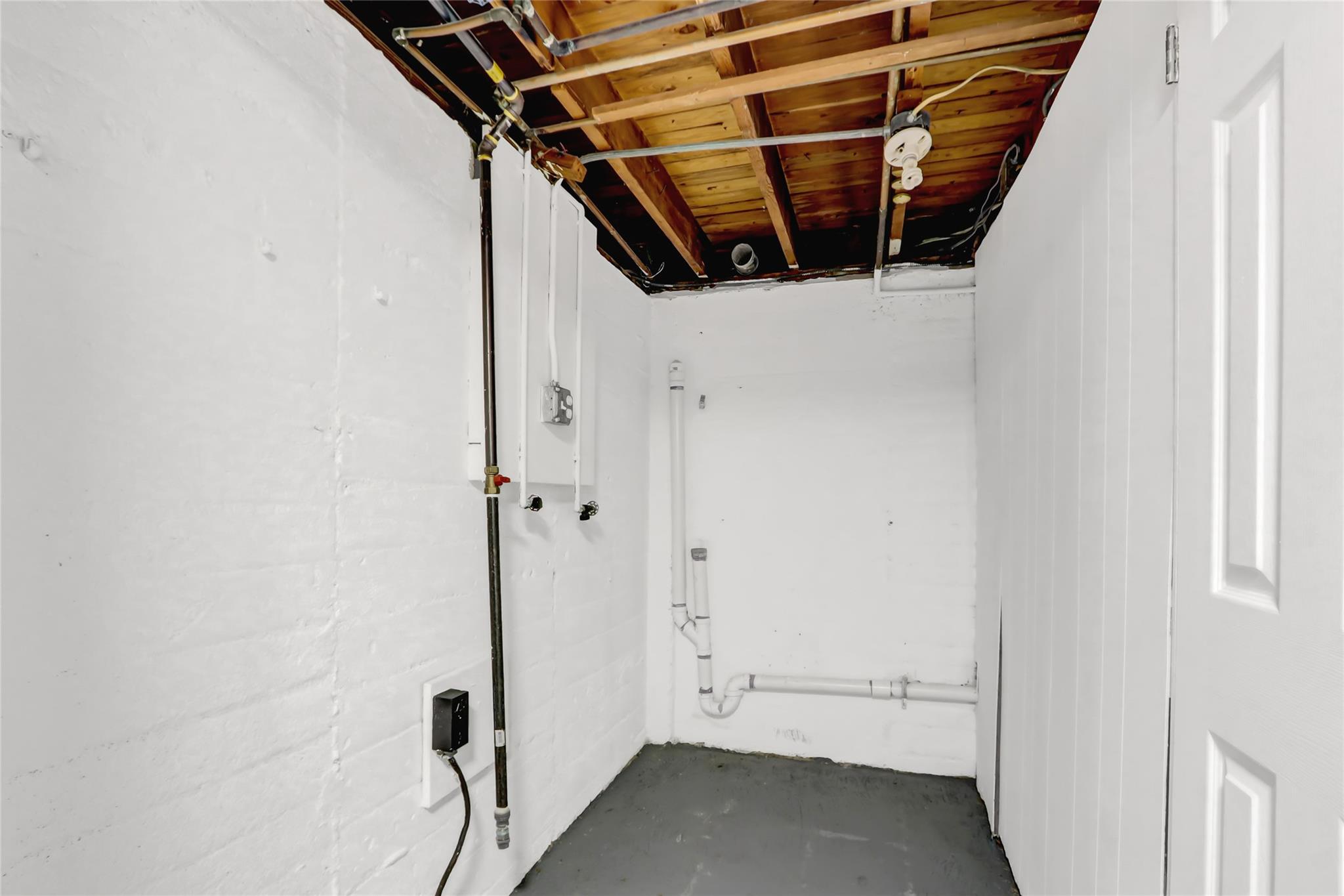 1139 Slabey Avenue, Valley Stream, New York image 21