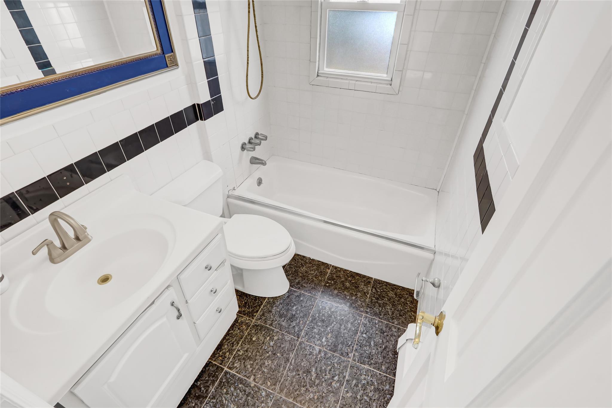 1139 Slabey Avenue, Valley Stream, New York image 11