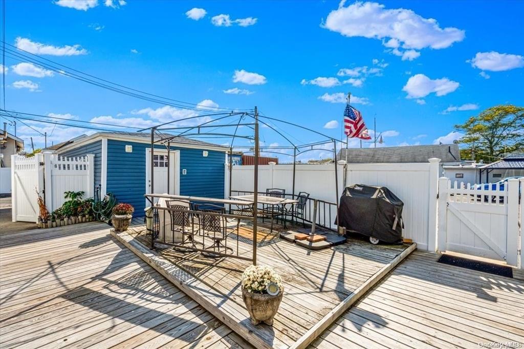 Russell Street, Howard Beach, Queens, NY - 4 Bedrooms  
3 Bathrooms - 