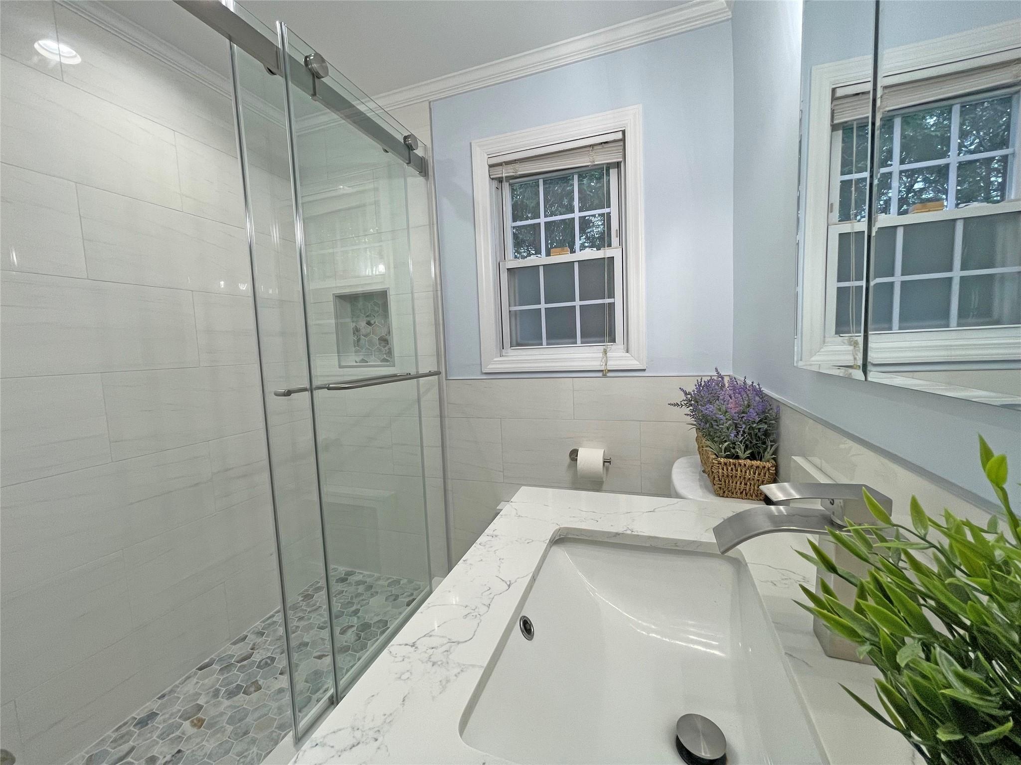 4 Walker Avenue, Syosset, New York image 27