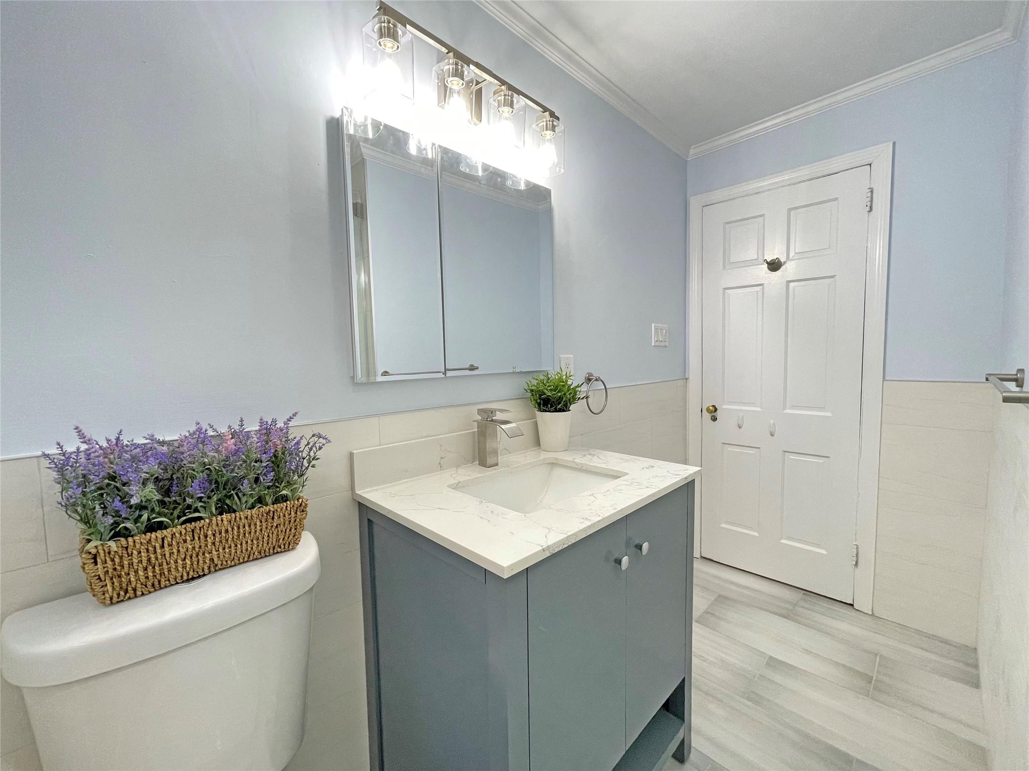 4 Walker Avenue, Syosset, New York image 28