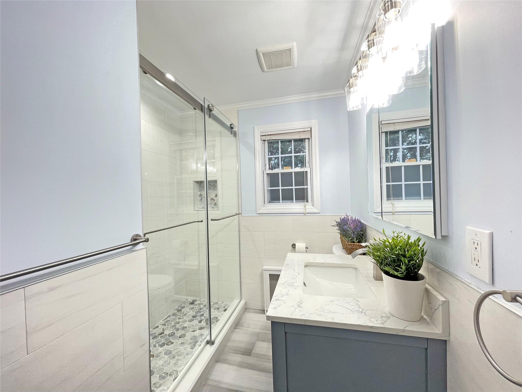 4 Walker Avenue, Syosset, New York image 26