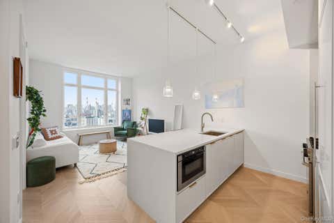 Homes For Sale - 41ST AVENUE 29-18<br/> Long Island City, NY 11101