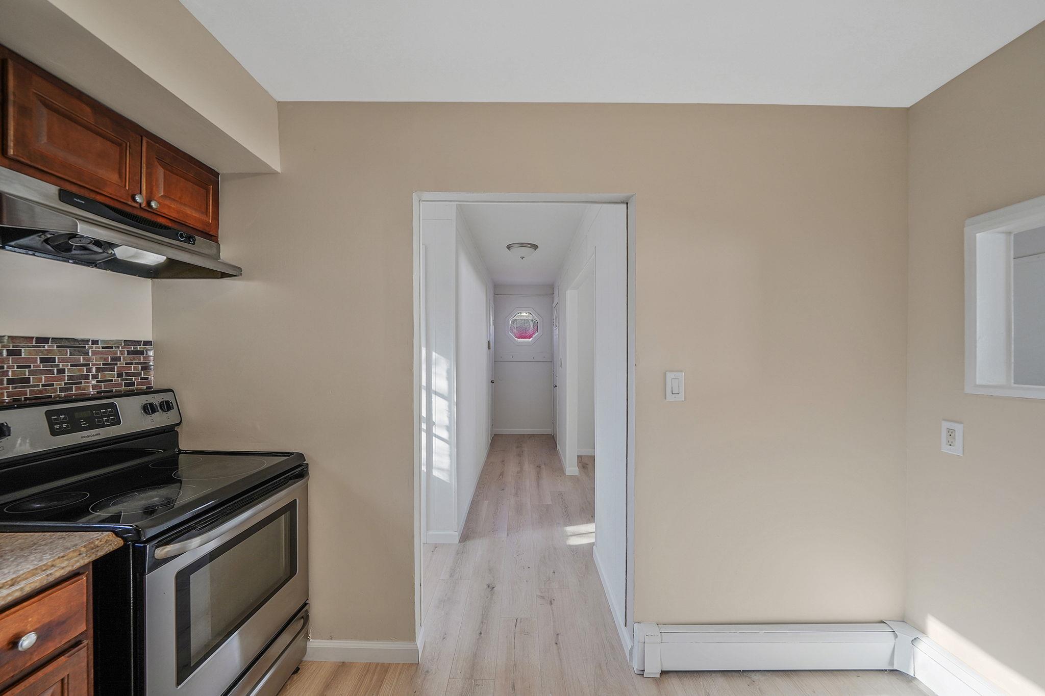 80 Meadowmere Avenue, Mastic, New York image 9