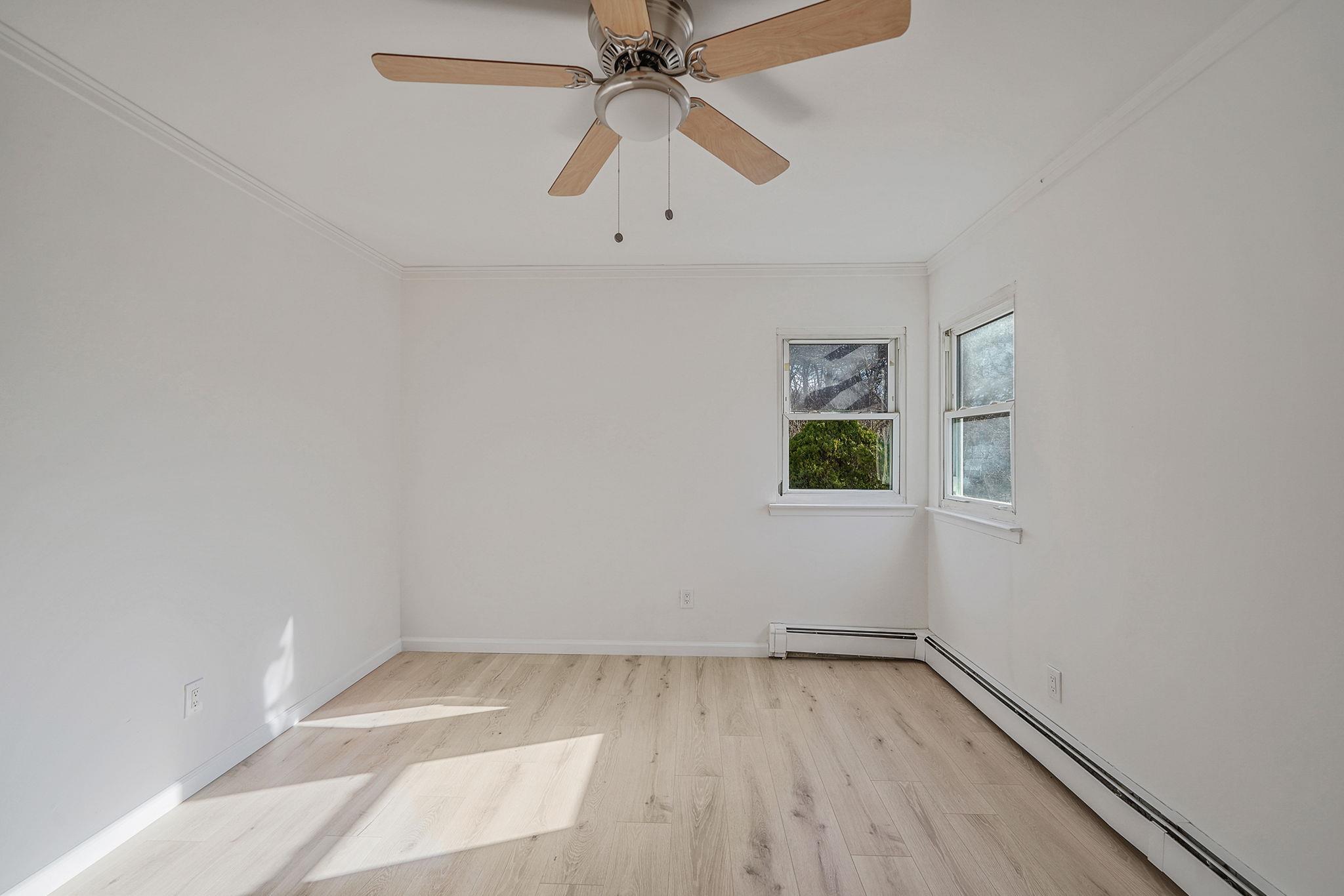 80 Meadowmere Avenue, Mastic, New York image 14