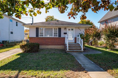 2672 Martin Avenue Bellmore NY 11710