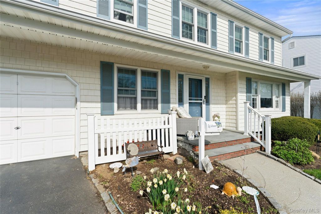Photo of 157 Garden Place, West Hempstead, NY 11552 (MLS # 986196)