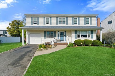 Homes For Sale - 157 Garden Place<br/> Nassau County, West Hempstead, NY 11552