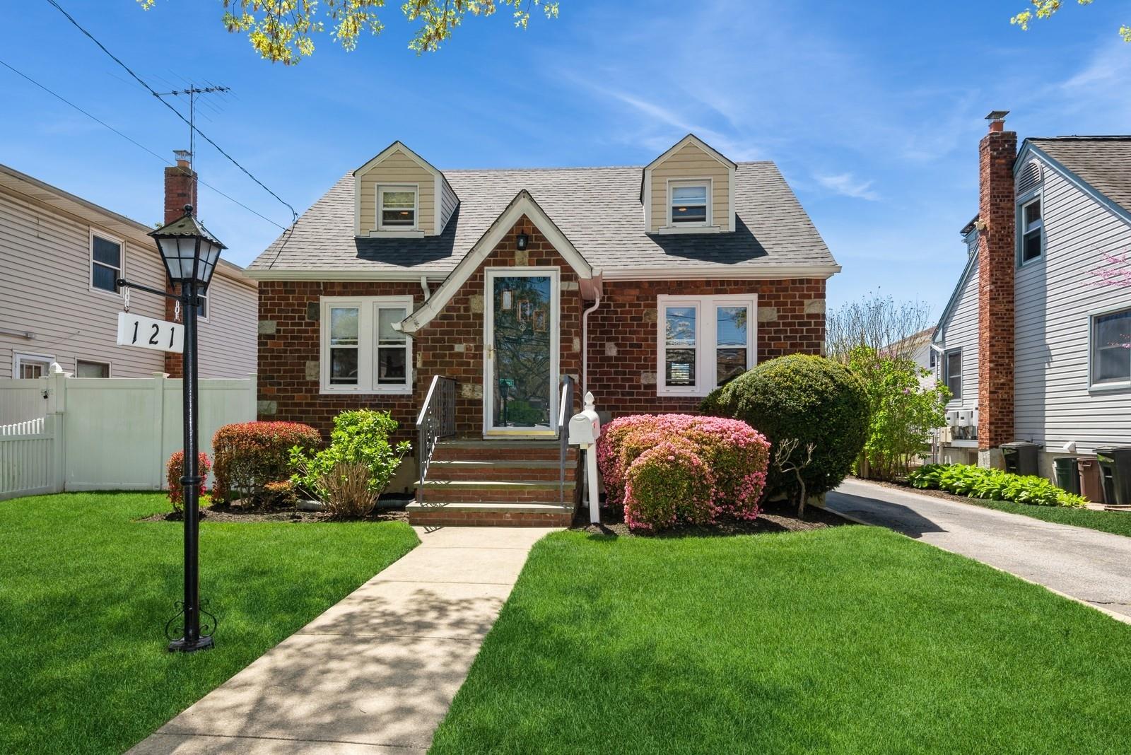 121 Camp Avenue, Merrick, New York image 1