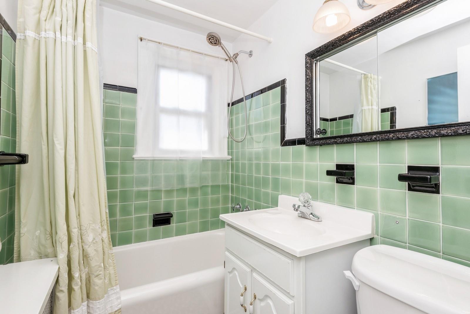 121 Camp Avenue, Merrick, New York image 12