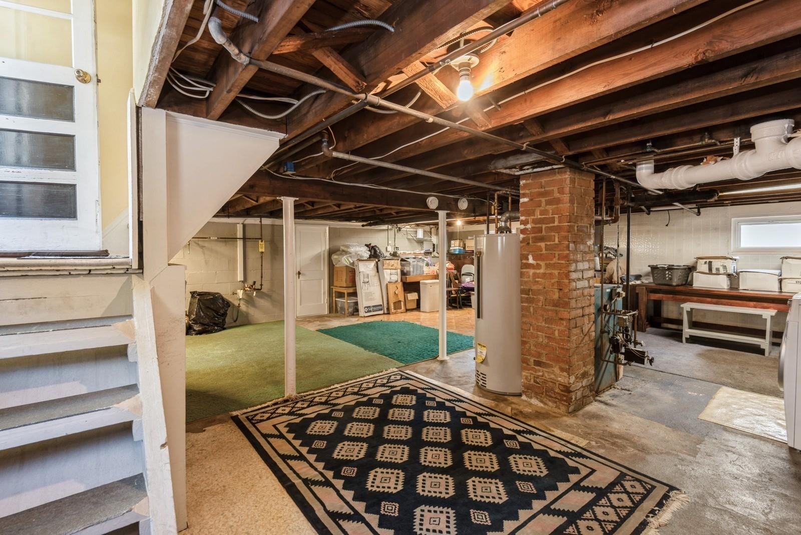 121 Camp Avenue, Merrick, New York image 18