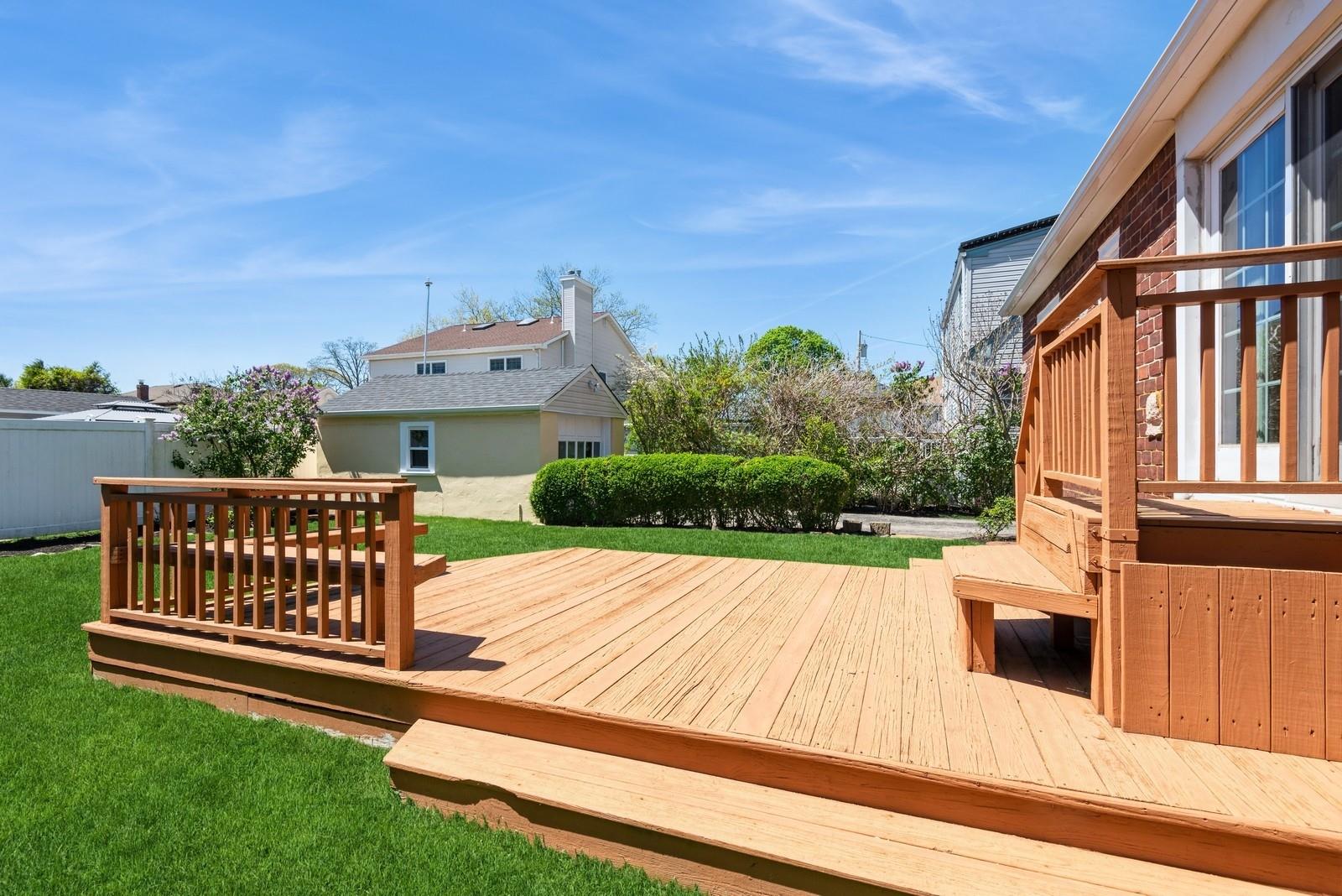 121 Camp Avenue, Merrick, New York image 22