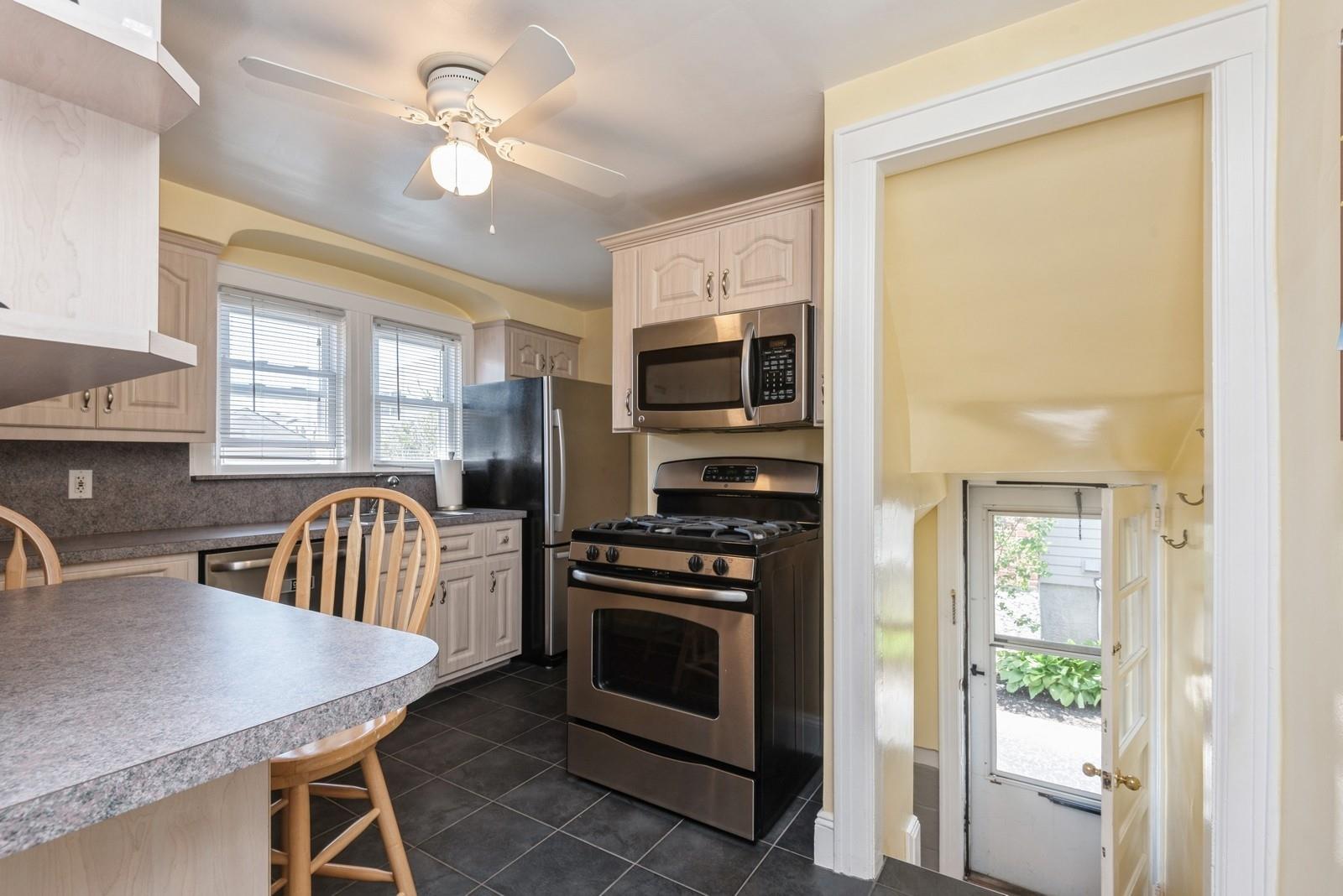 121 Camp Avenue, Merrick, New York image 8