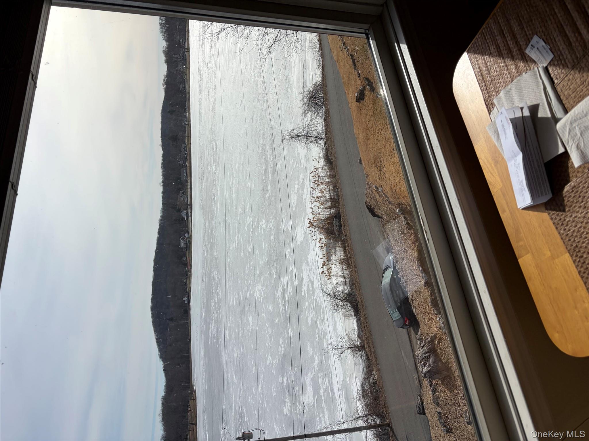 165 W Lakeshore Drive