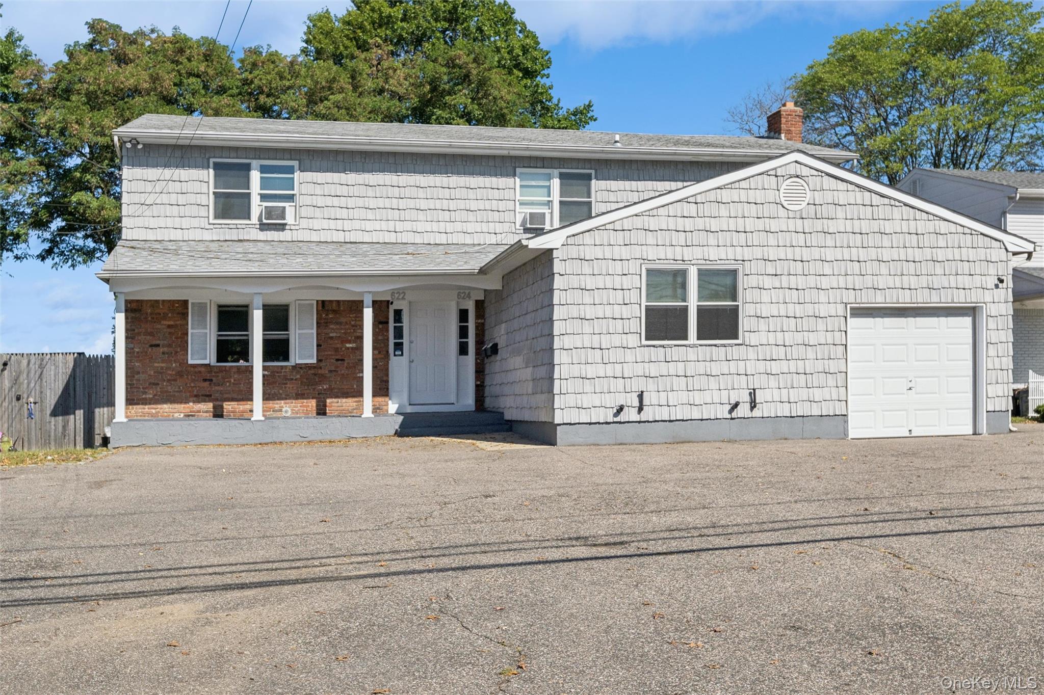 622 Old Country Road