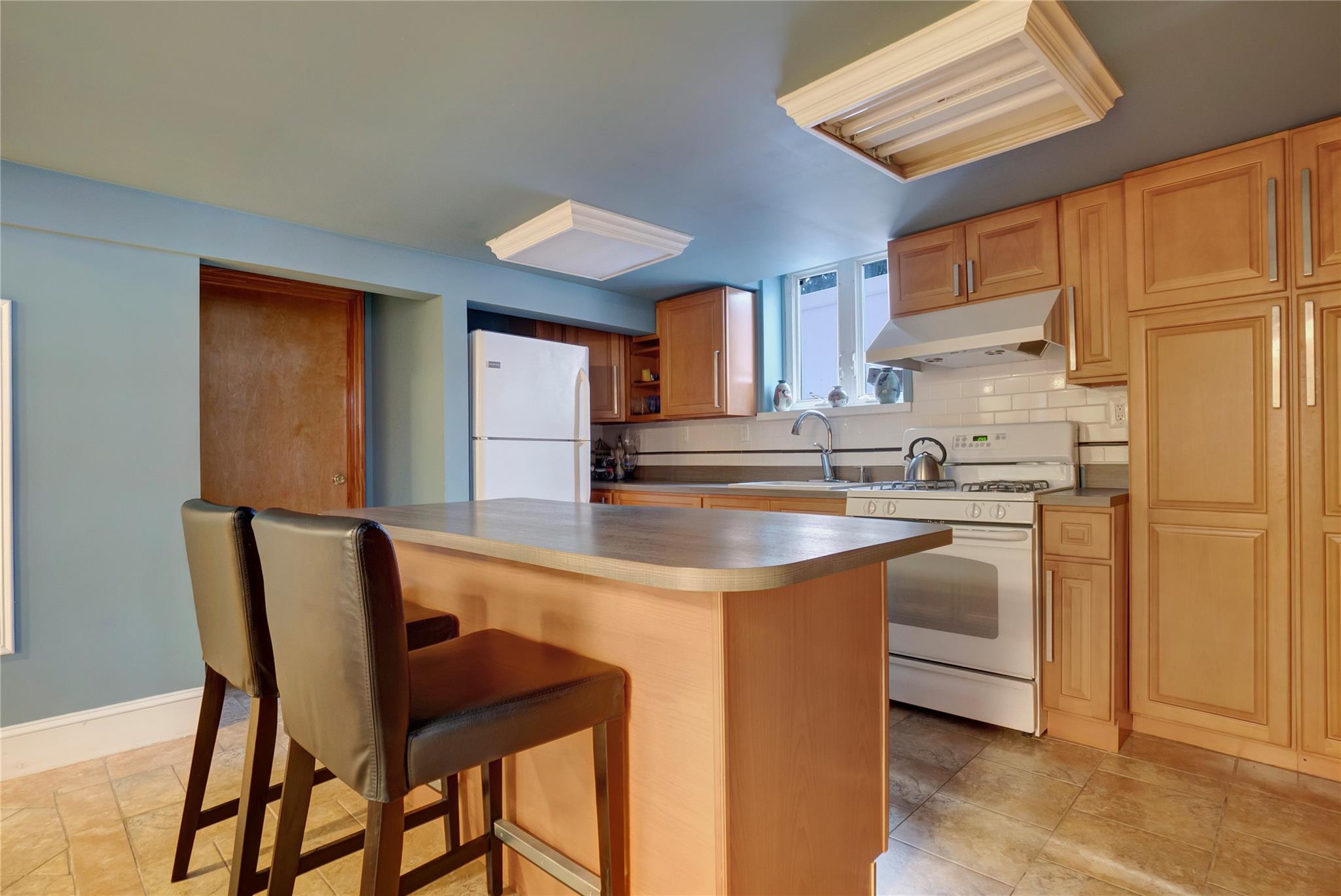 258 Beach 139 Street, Belle Harbor, New York image 32