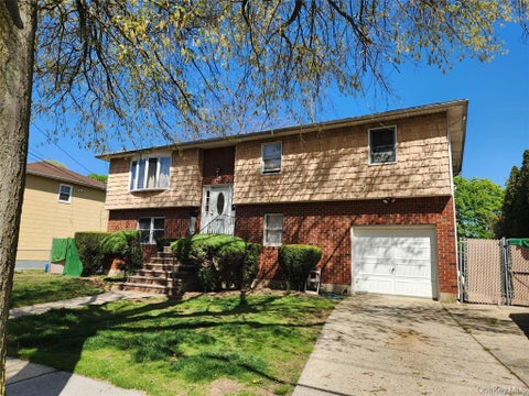 Homes For Sale - 35 Mulford Place<br/> Hempstead, NY 11550