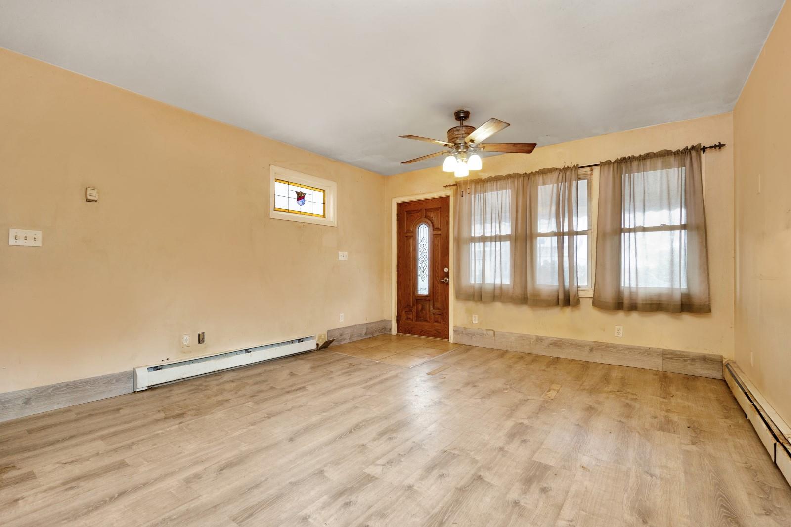 254-11 82nd Road, Glen Oaks, New York image 3