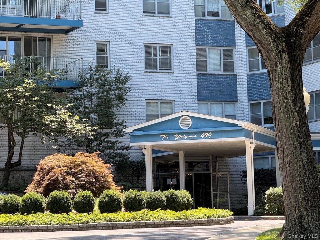 Photo of 499 N Broadway #5L, White Plains, NY 10603 (MLS # 1027866)
