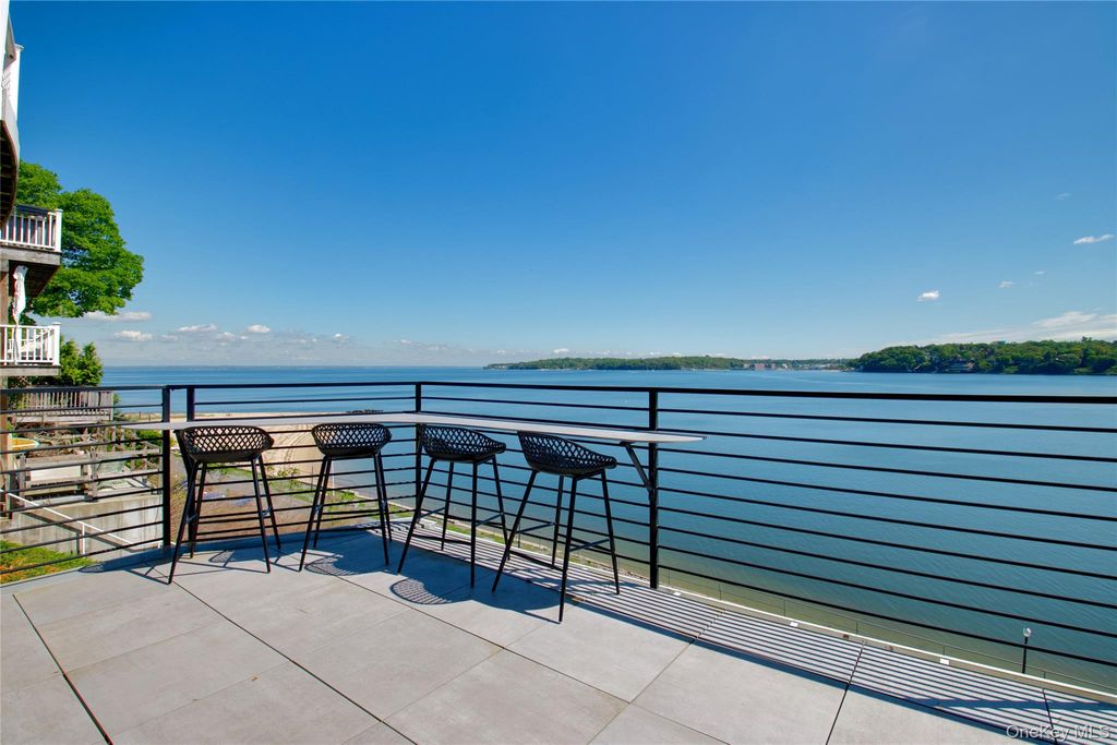 Photo of 75 W Shore Road #34, Port Washington, NY 11050 (MLS # 913718)
