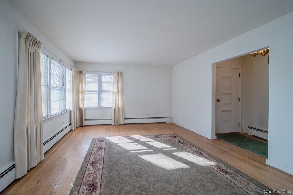 Photo of 272 E Chester Street, Kingston, NY 12401 (MLS # 978102)