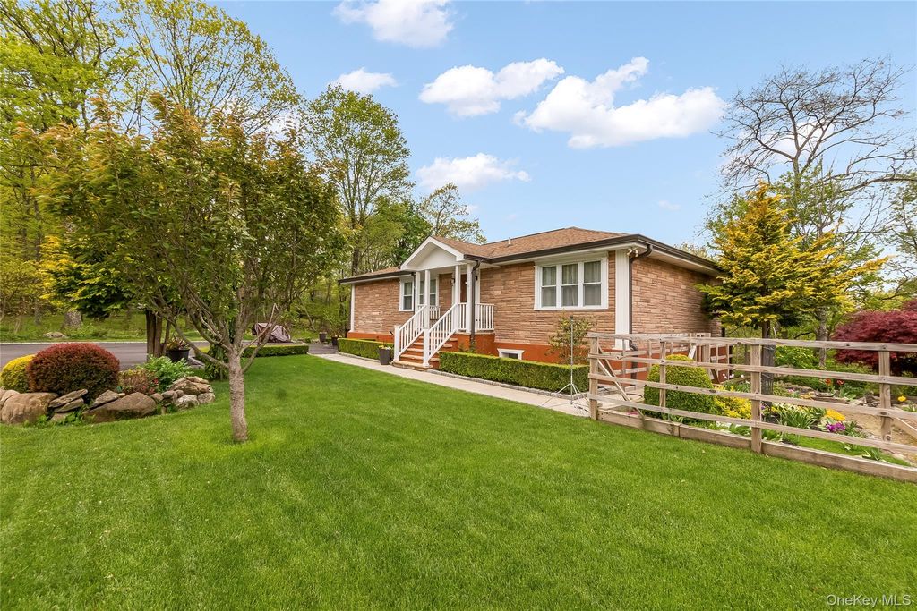 Photo of 153 Kentview Drive, Carmel, NY 10512 (MLS # 999659)