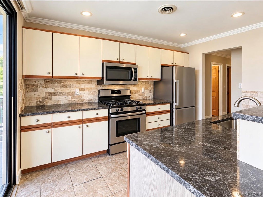 Photo of 2 Park Place #B1C, Newburgh, NY 12550 (MLS # 1061420)