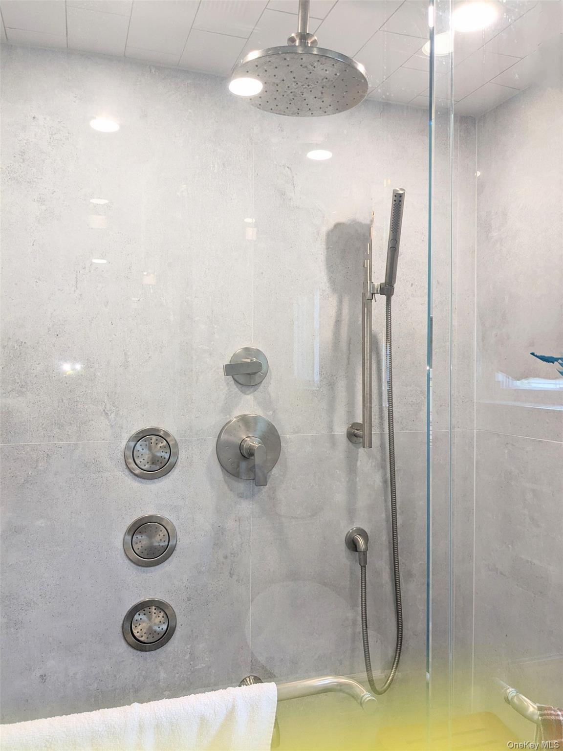 Cold Spring, New York 10516, United States, 2 Bedrooms Bedrooms, ,1 BathroomBathrooms,Residential,Active,170224