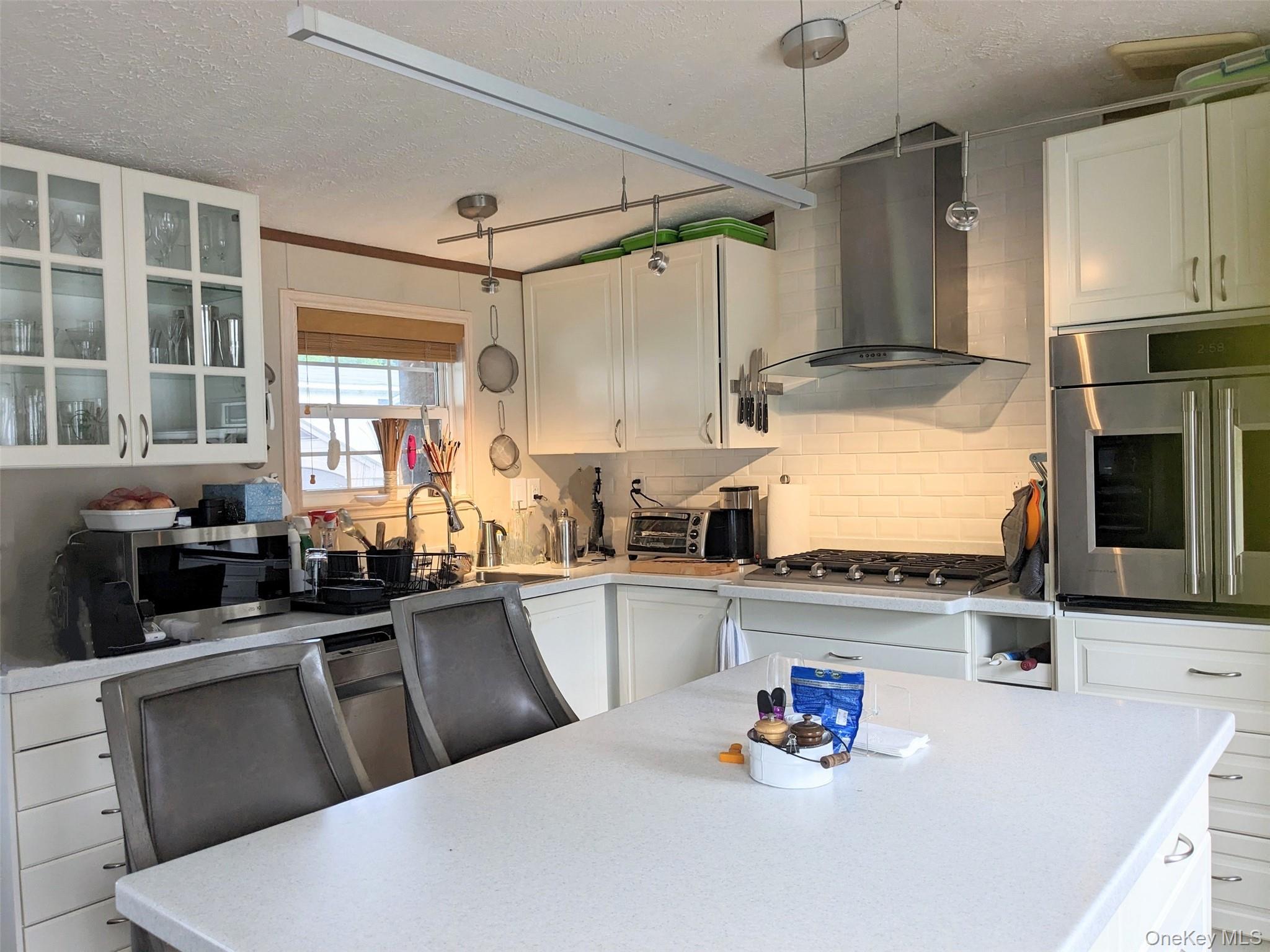 Cold Spring, New York 10516, United States, 2 Bedrooms Bedrooms, ,1 BathroomBathrooms,Residential,Active,170224