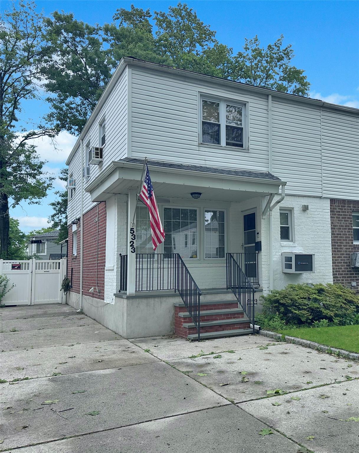5323 206th Street, Oakland Gardens, New York image 18
