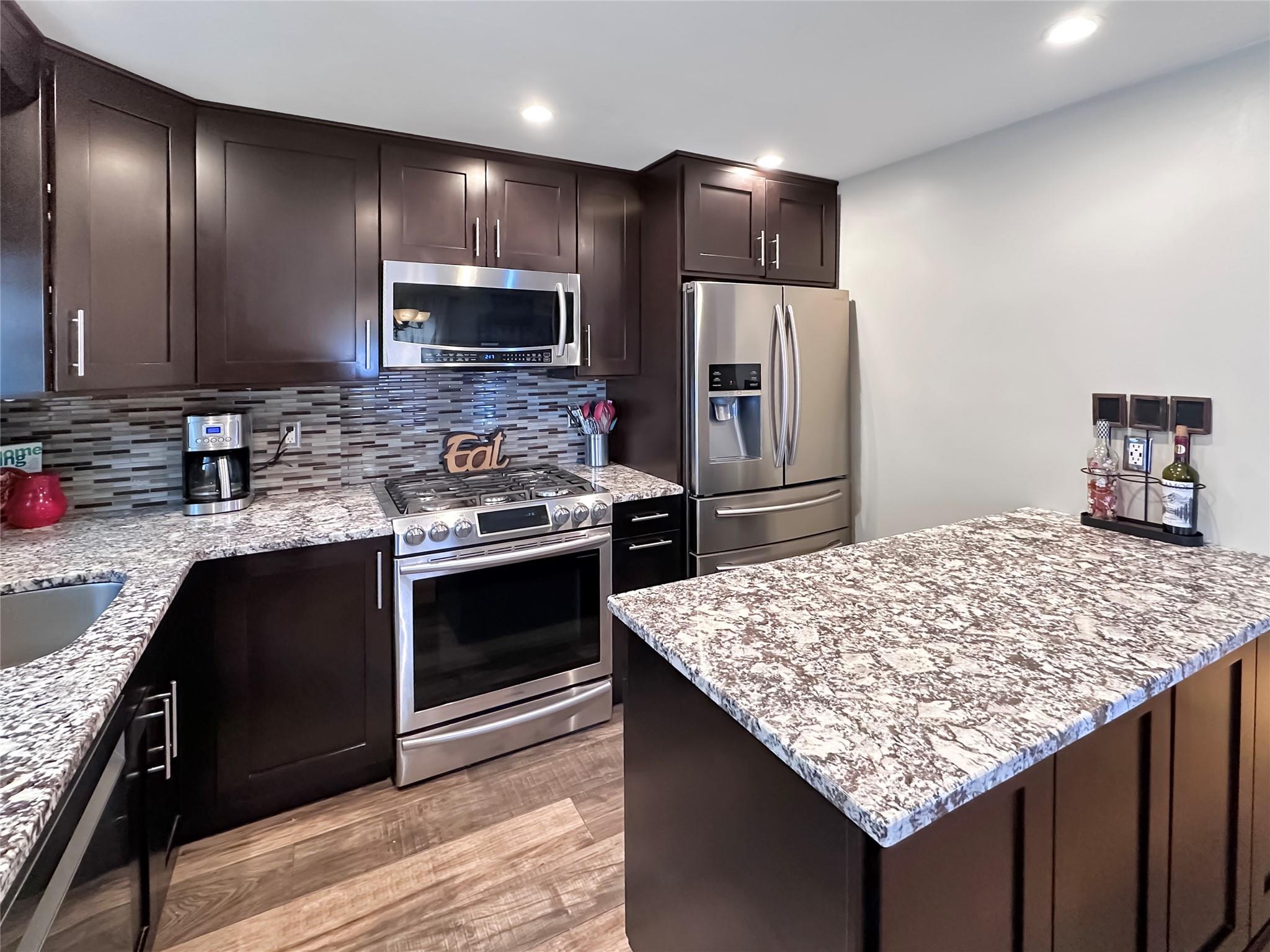 5323 206th Street, Oakland Gardens, New York image 5