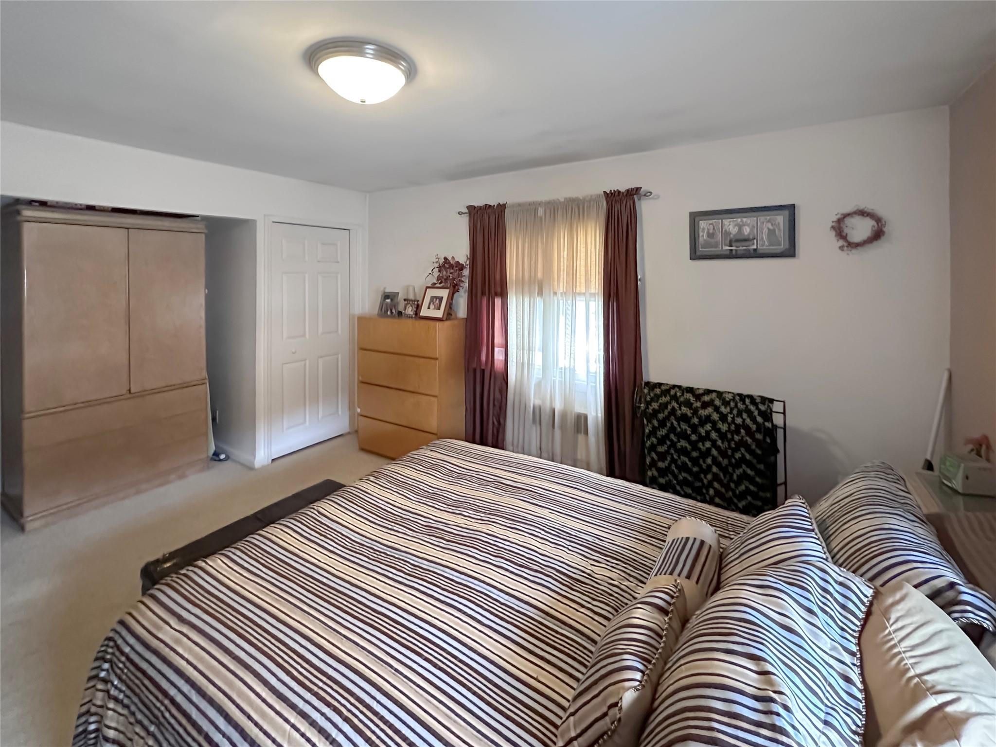 5323 206th Street, Oakland Gardens, New York image 10