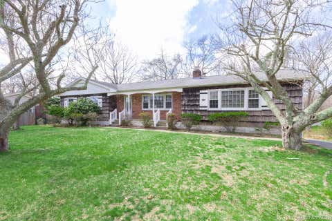 Homes For Sale - 20 Mill Pond Lane<br/> Suffolk County, East Moriches, NY 11940