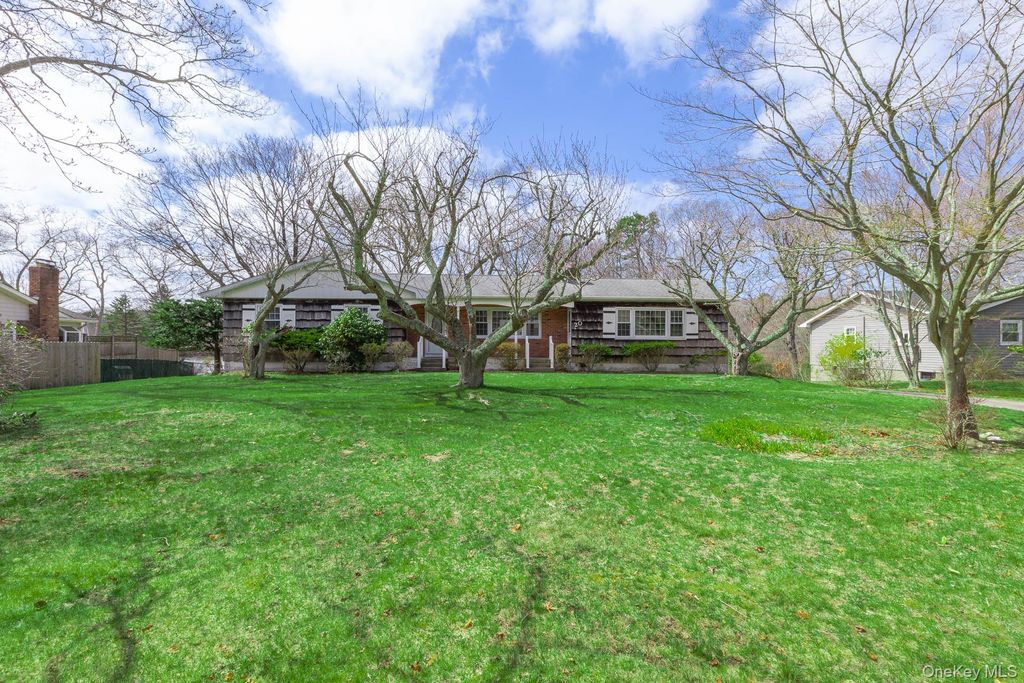 Photo of 20 Mill Pond Lane, East Moriches, NY 11940 (MLS # 984443)
