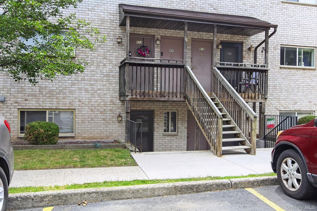 Photo of 26 Cooper Road #414, Poughkeepsie, NY 12603 (MLS # 1020103)