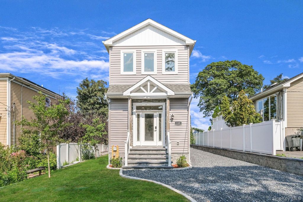 Photo of 119 Whittier Drive, Kings Park, NY 11754 (MLS # 875321)