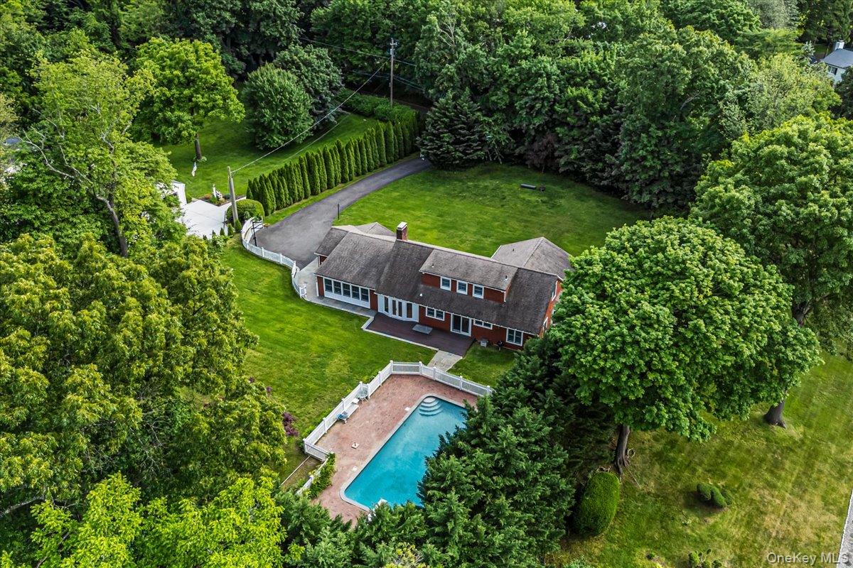 Sands Point, New York 11050, United States, 4 Bedrooms Bedrooms, ,3 BathroomsBathrooms,Residential,Active,138174 Sands Point, New York 11050, United States, 4 Bedrooms Bedrooms, ,3 BathroomsBathrooms,Residential,Active,138174