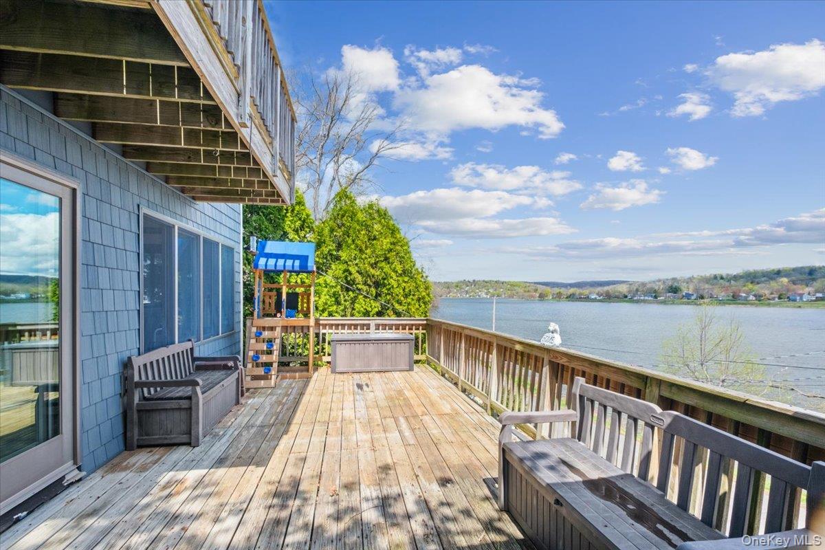 155 W Lakeshore Drive