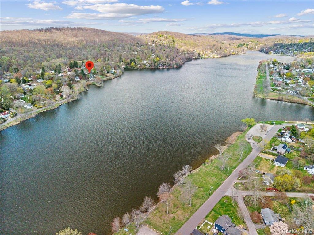 Photo of 155 W Lakeshore Drive, Carmel, NY 10512 (MLS # 985385)